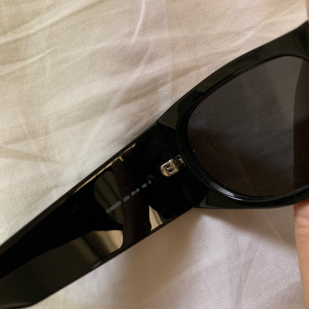 Celine Black Oversized Cat-Eye Sunglasses - Picture 3 of 8